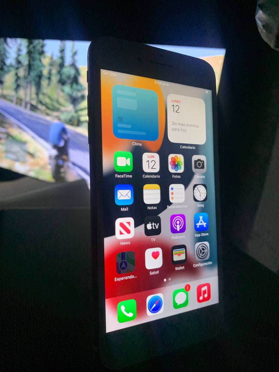 Foto 1 de iPhone 7 plus excelente estado