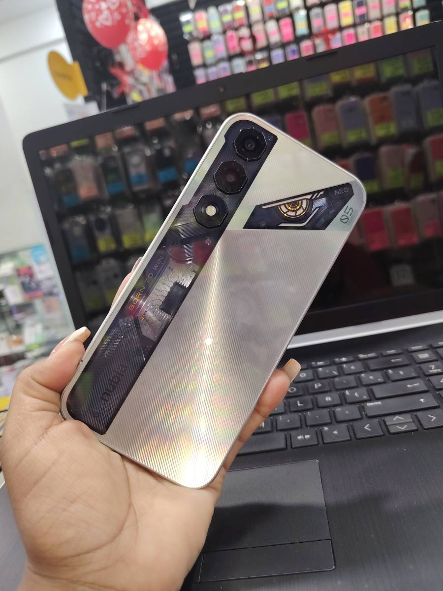Nubia neón 5